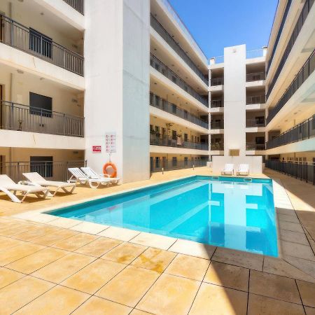 Center Location, Ac, Swimming Pool, And Parking Apartment Olhao Exterior photo