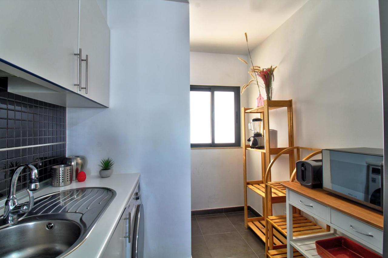 Center Location, Ac, Swimming Pool, And Parking Apartment Olhao Exterior photo